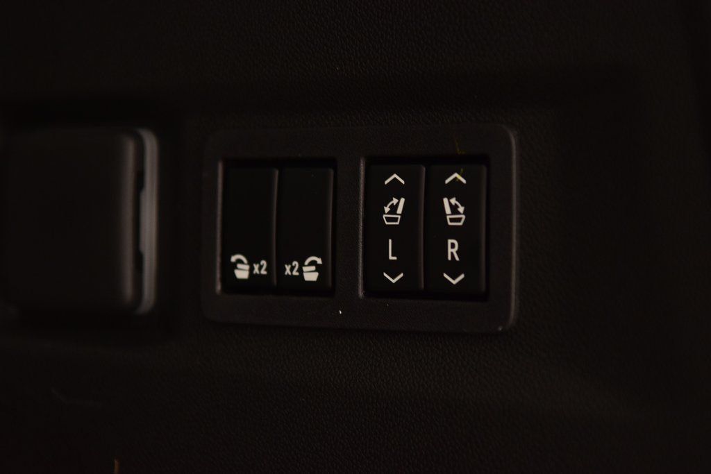 2026 Chevrolet Tahoe 4WD 4dr High Country - 22984615 - 23