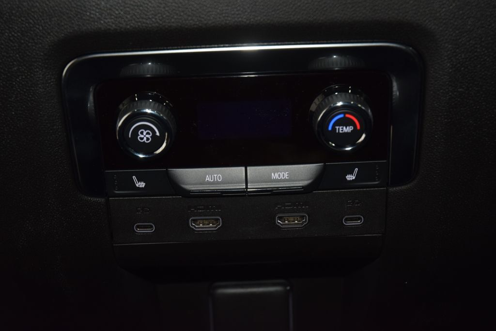 2026 Chevrolet Tahoe 4WD 4dr High Country - 23065807 - 44