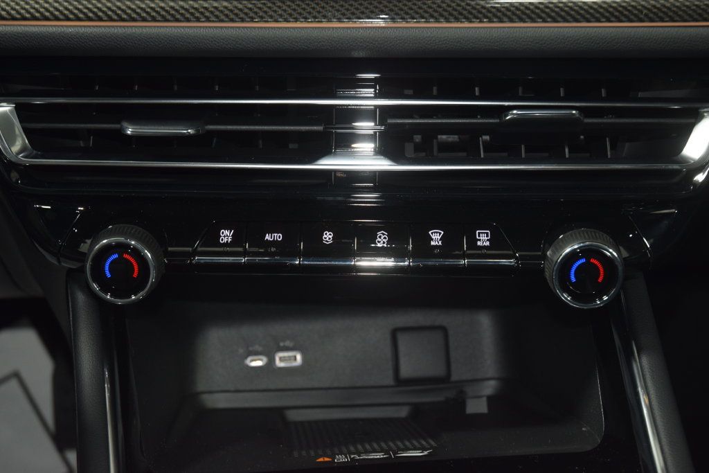2026 Chevrolet Traverse AWD 4dr High Country w/2LZ - 23093895 - 32