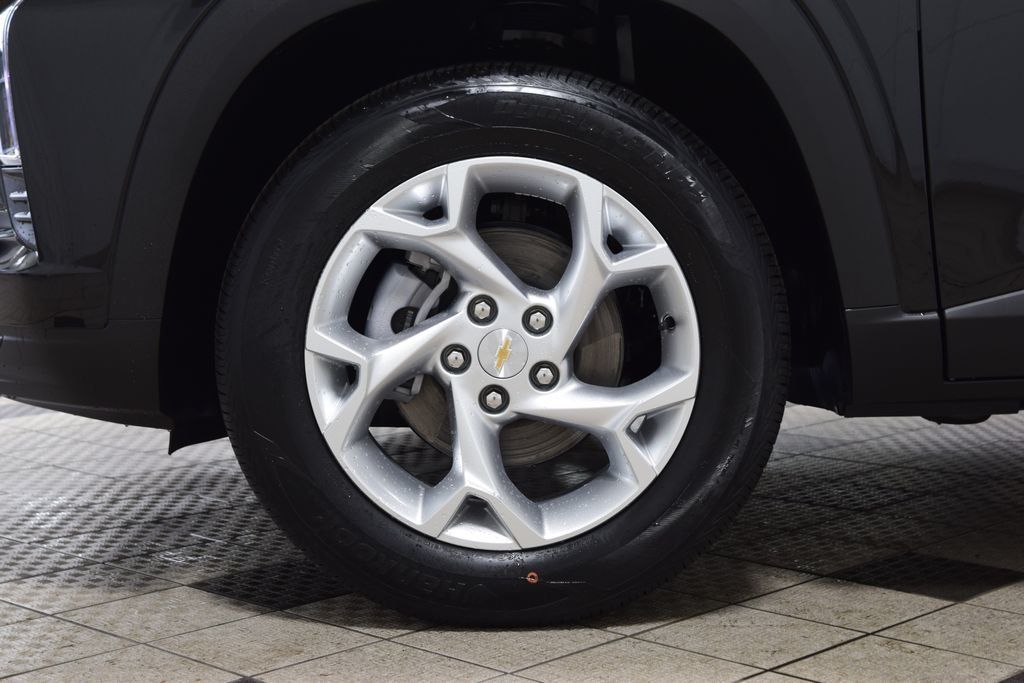 2026 Chevrolet Trax FWD 4dr LS - 22996963 - 23