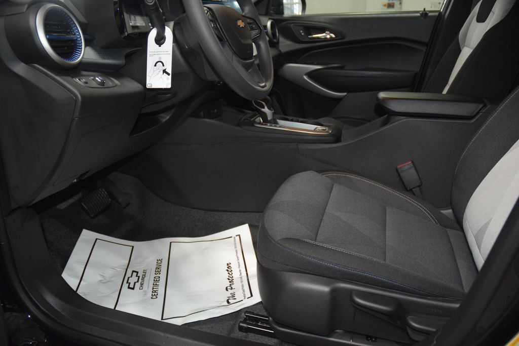 2026 Chevrolet Trax FWD 4dr LS - 22996963 - 34