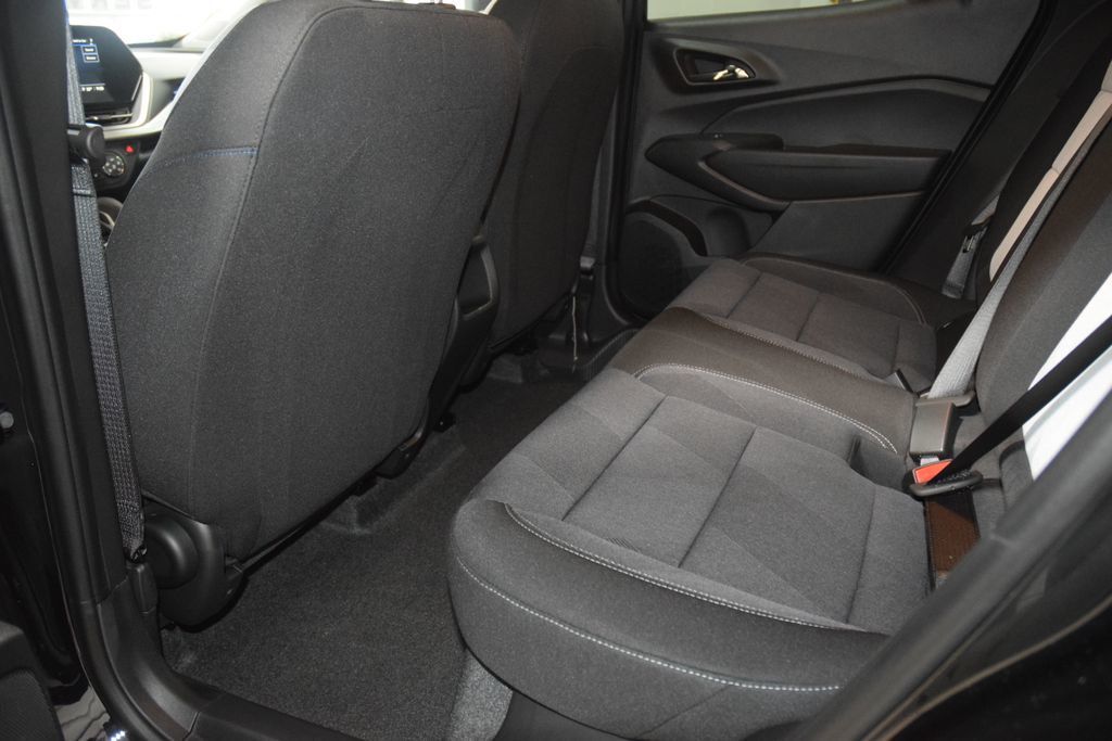 2026 Chevrolet Trax FWD 4dr LS - 22996963 - 36