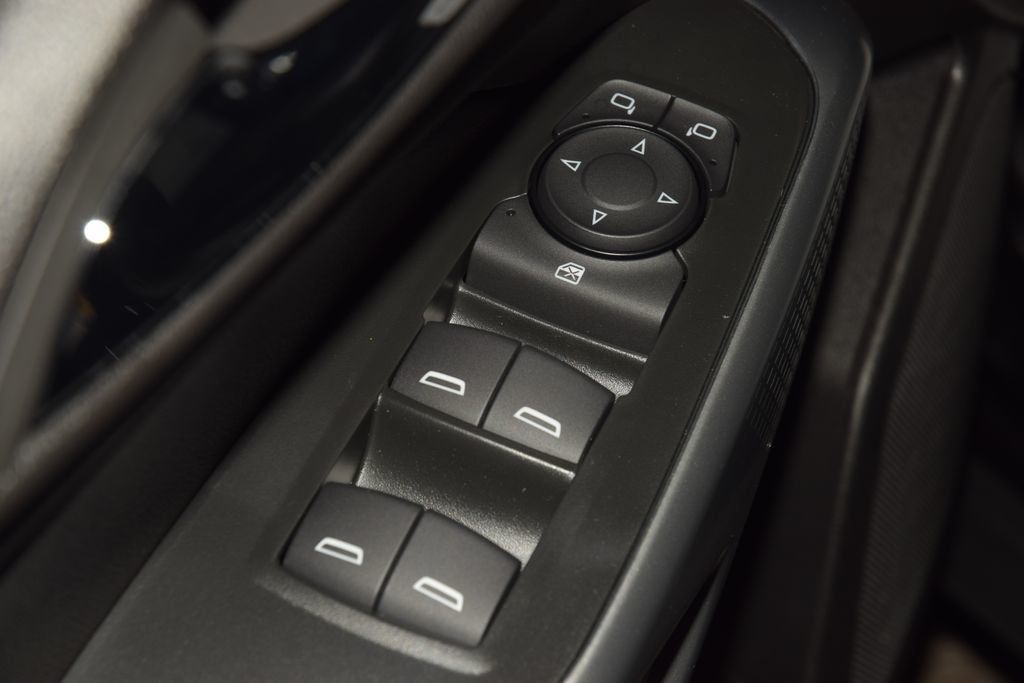 2026 Chevrolet Trax FWD 4dr LS - 22996963 - 40