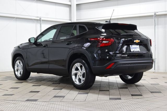 2026 Chevrolet Trax FWD 4dr LS - 22996963 - 5