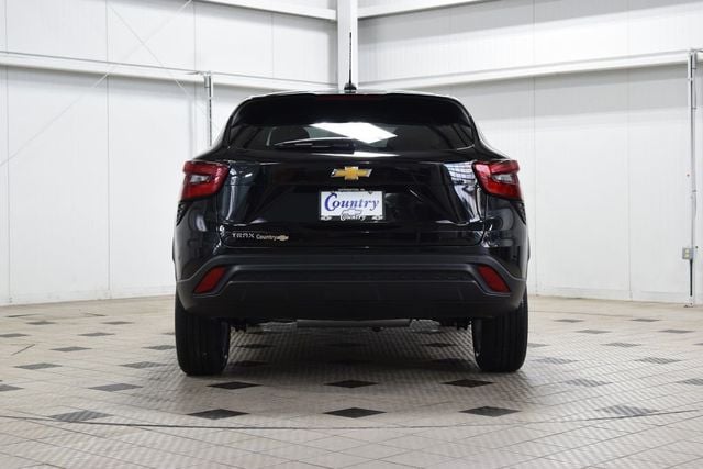 2026 Chevrolet Trax FWD 4dr LS - 22996963 - 6