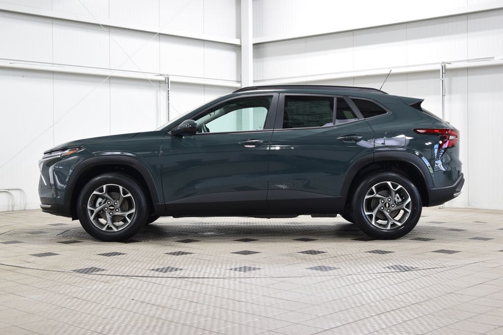 2026 Chevrolet Trax FWD 4dr LT - 23000851 - 3