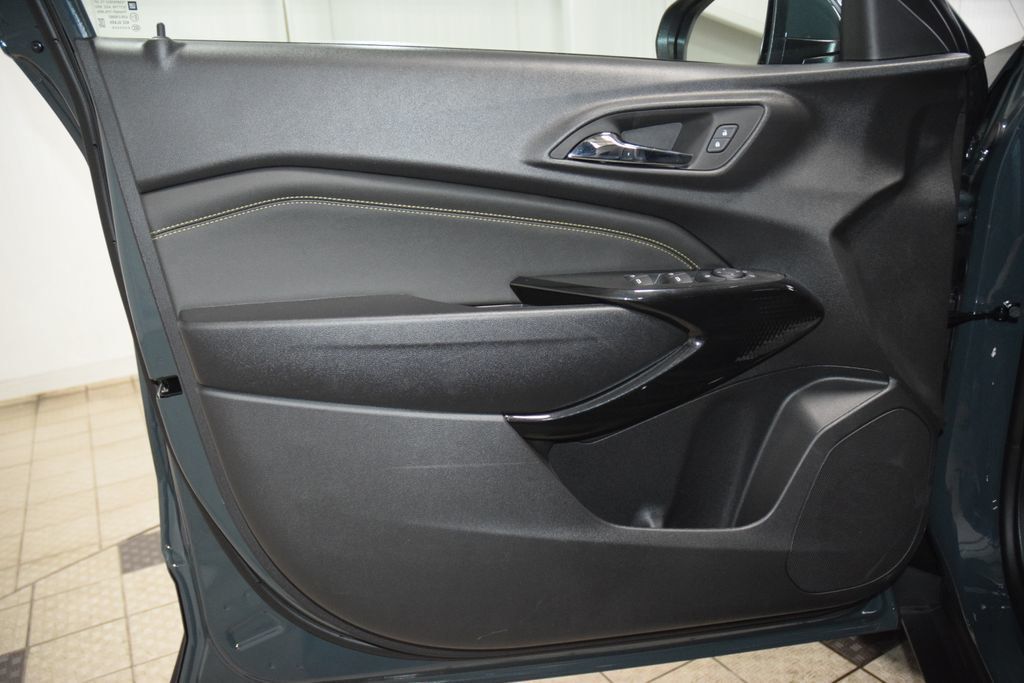 2026 Chevrolet Trax FWD 4dr LT - 23000851 - 39