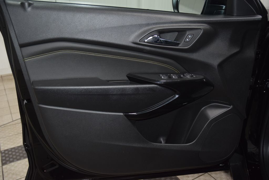 2026 Chevrolet Trax FWD 4dr LT - 23012021 - 41
