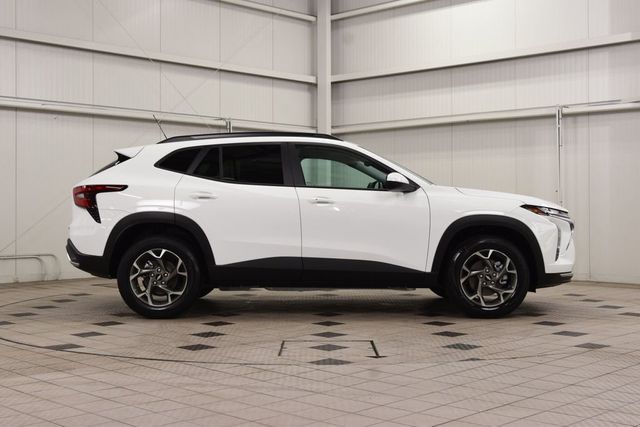 2026 Chevrolet Trax FWD 4dr LT - 23020299 - 8