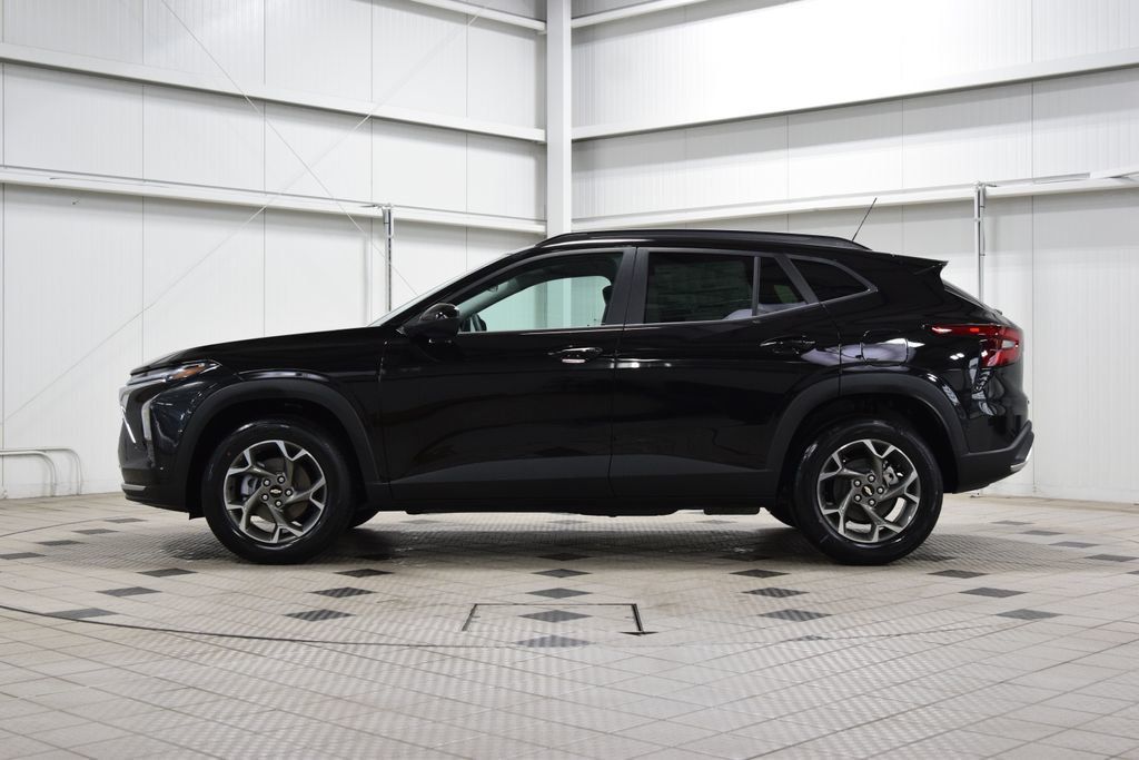 2026 Chevrolet Trax FWD 4dr LT - 23020301 - 3