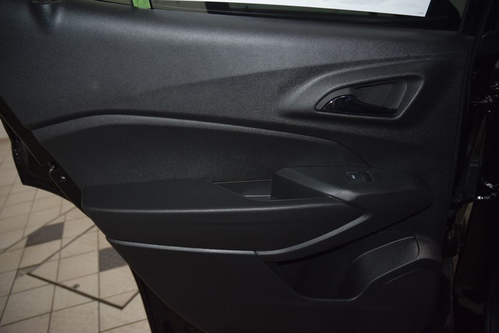 2026 Chevrolet Trax FWD 4dr LT - 23020301 - 40