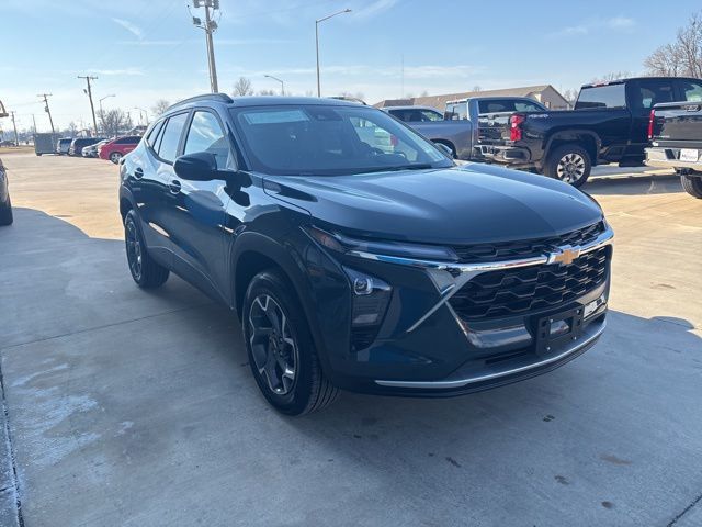 2026 Chevrolet Trax FWD 4dr LT - 22974643 - 5