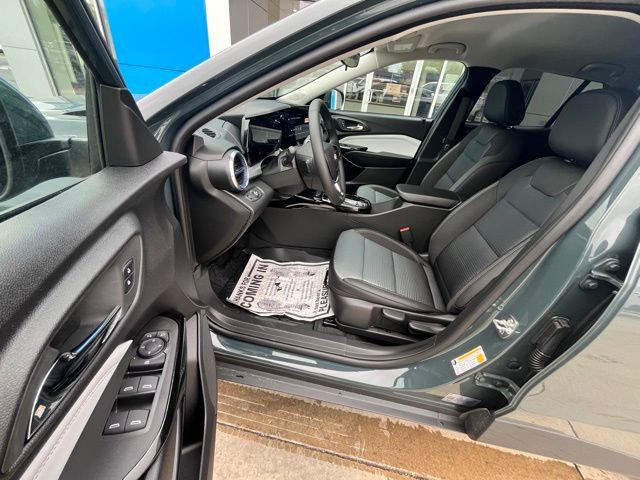 2026 Chevrolet Trax FWD 4dr LT - 23022772 - 8