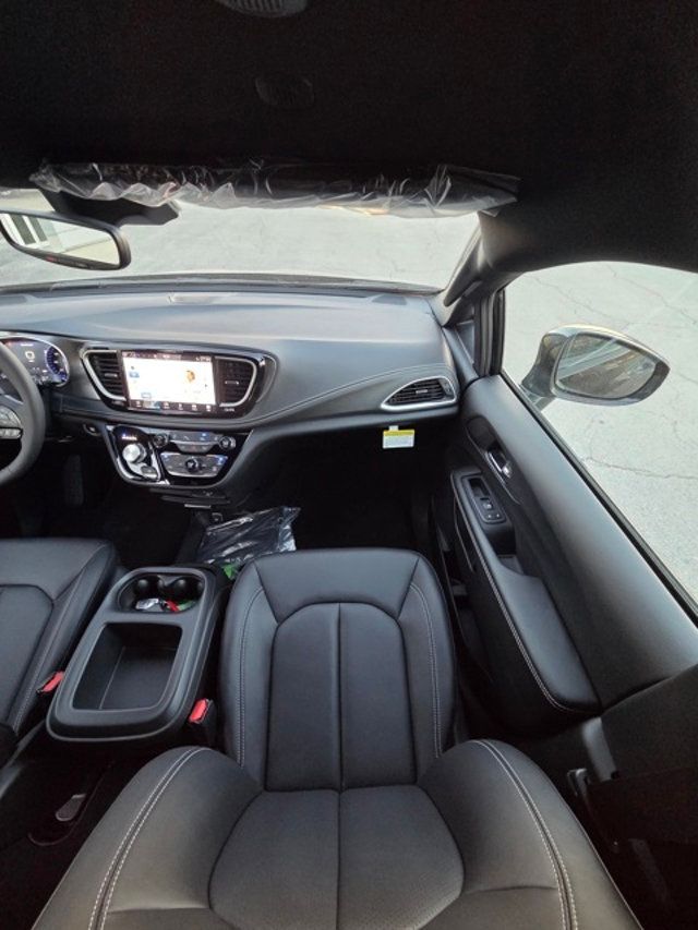 2026 Chrysler Pacifica Select FWD - 22957866 - 11