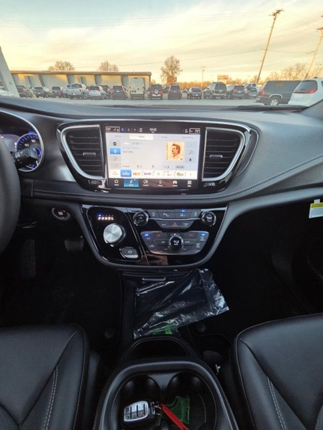 2026 Chrysler Pacifica Select FWD - 22957866 - 13