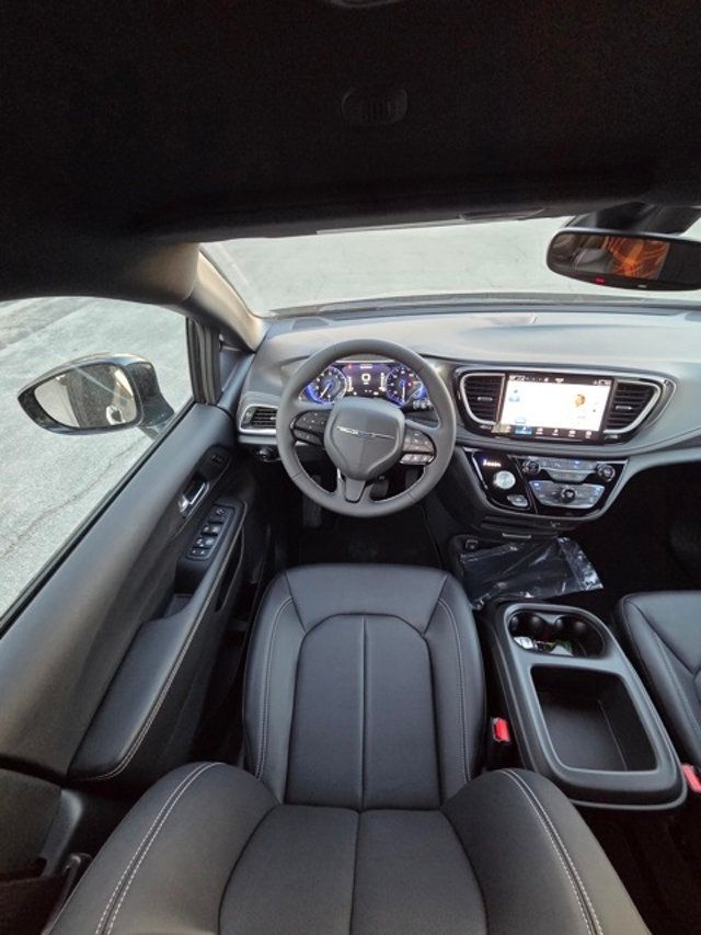 2026 Chrysler Pacifica Select FWD - 22957866 - 14