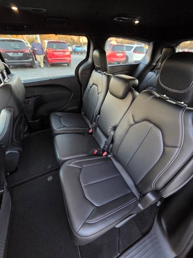 2026 Chrysler Pacifica Select FWD - 22957867 - 11