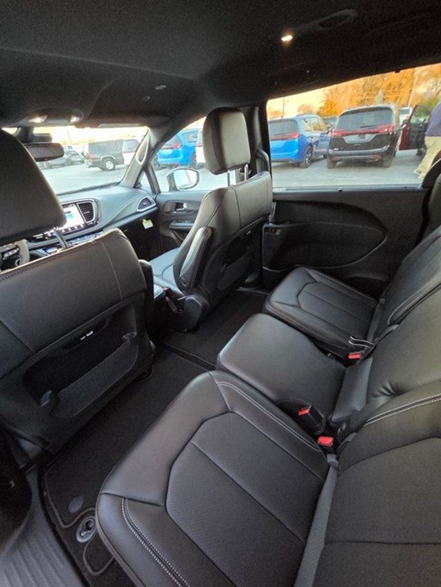 2026 Chrysler Pacifica Select FWD - 22957867 - 12