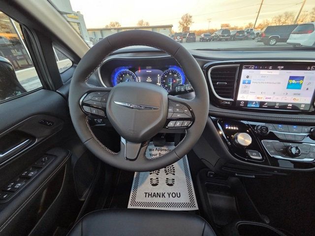 2026 Chrysler Pacifica Select FWD - 22957867 - 17