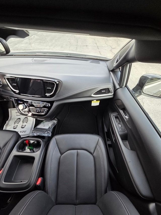 2026 Chrysler Pacifica Select FWD - 22960072 - 11