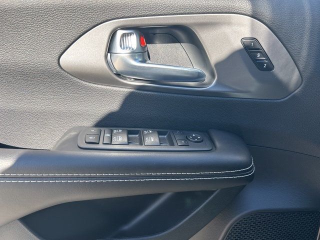 2026 Chrysler Pacifica Select FWD - 22960090 - 9