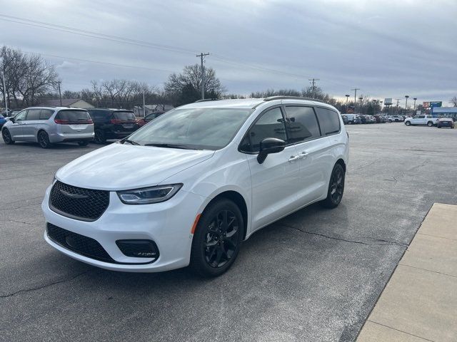 2026 Chrysler Pacifica Select FWD - 22960611 - 3