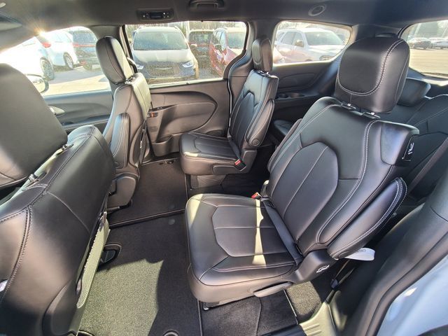 2026 Chrysler Pacifica Select FWD - 22990429 - 19