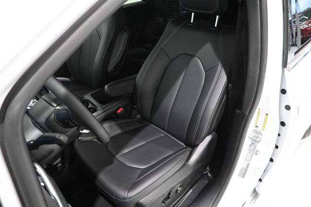 2026 Chrysler Voyager LX FWD - 23033023 - 13