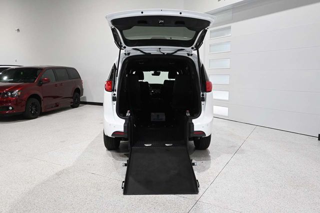 2026 Chrysler Voyager LX FWD - 23033023 - 17