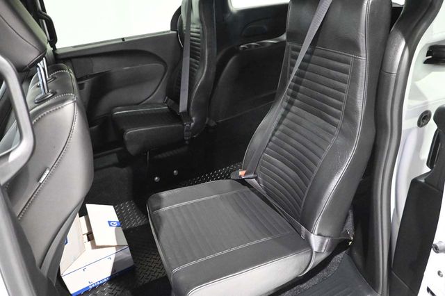 2026 Chrysler Voyager LX FWD - 23033023 - 25