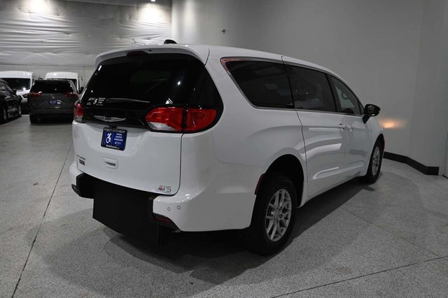2026 Chrysler Voyager LX FWD - 23033023 - 5