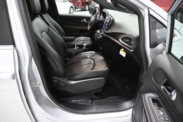 2026 Chrysler Voyager LX FWD - 23033024 - 15