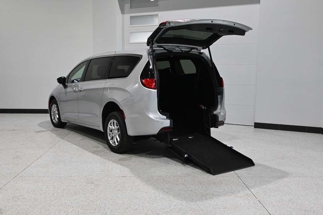 2026 Chrysler Voyager LX FWD - 23033024 - 1