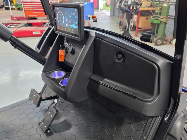 2026 E-Z-GO EXPRESS 6 SUMMIT XTL  - 23057373 - 30