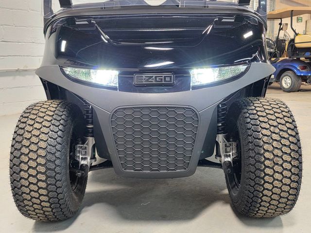 2026 E-Z-GO RXV VALOR 4 S  - 22971202 - 3