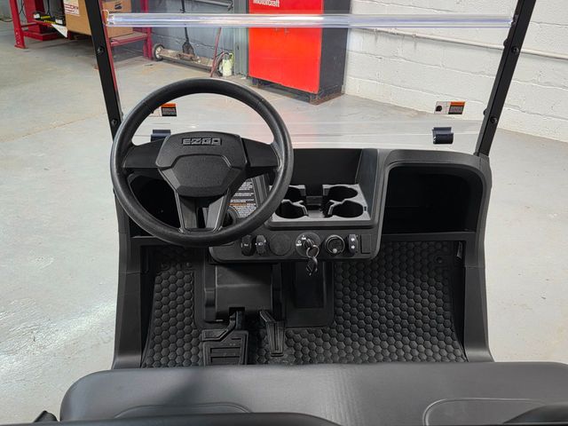 2026 E-Z-GO RXV VALOR 4 S  - 22971208 - 10