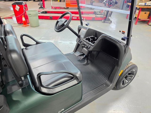 2026 E-Z-GO RXV VALOR 4 S+  - 22971191 - 24