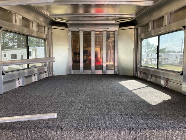 2026 Featherlite 2+1 Straight Load w/ Box Stall  - 23006425 - 3