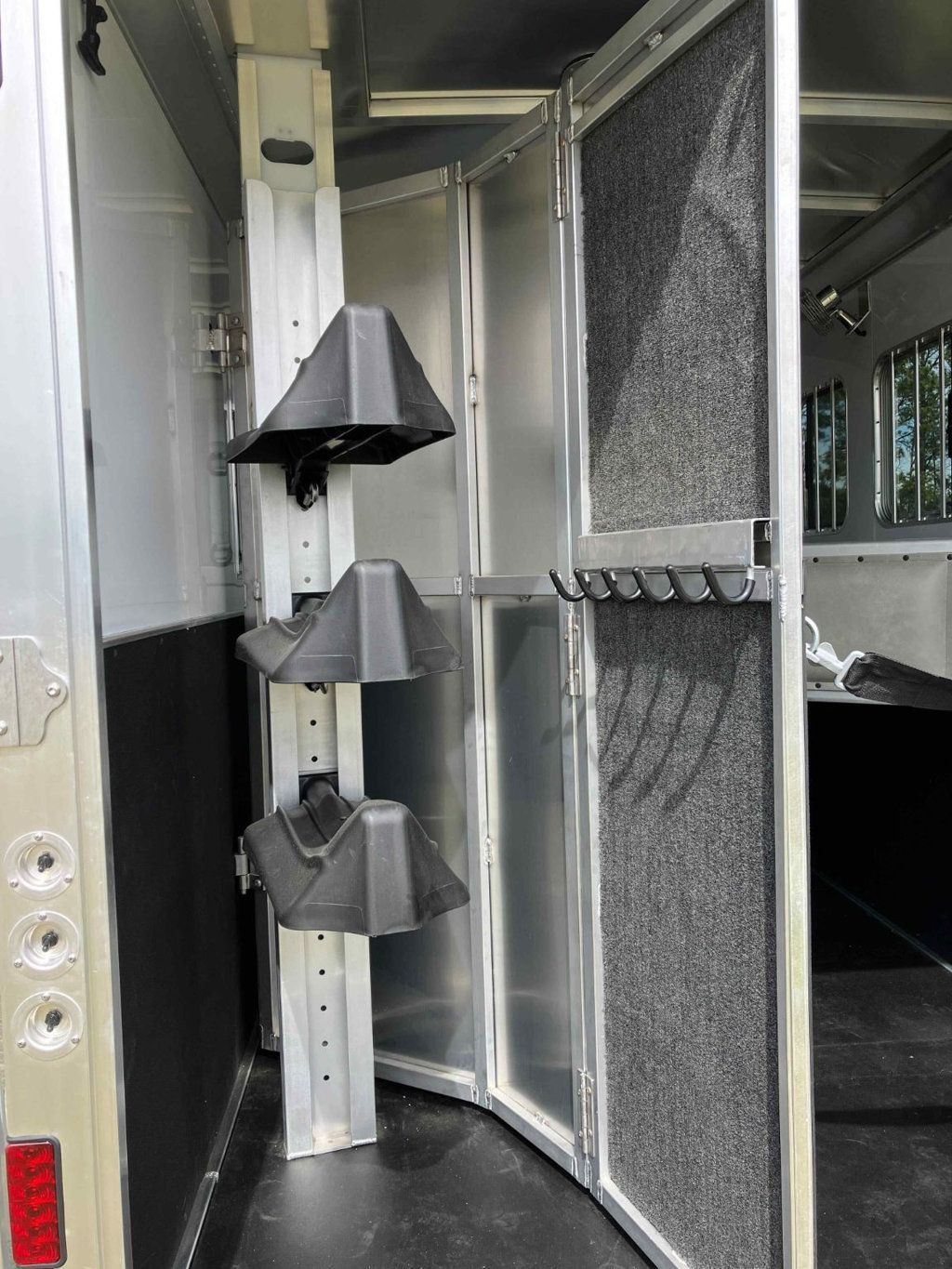 2026 Featherlite 3 Horse Slant Load 9400 Model  - 23002788 - 7