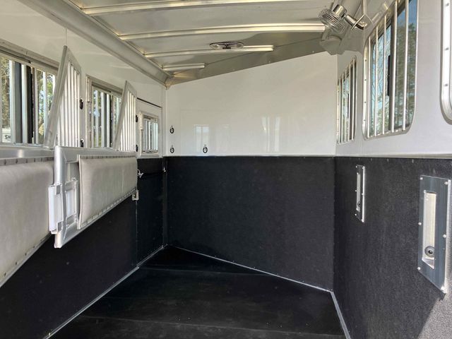 2026 Featherlite 3 Horse Slant Load 9400 Model  - 23002917 - 10