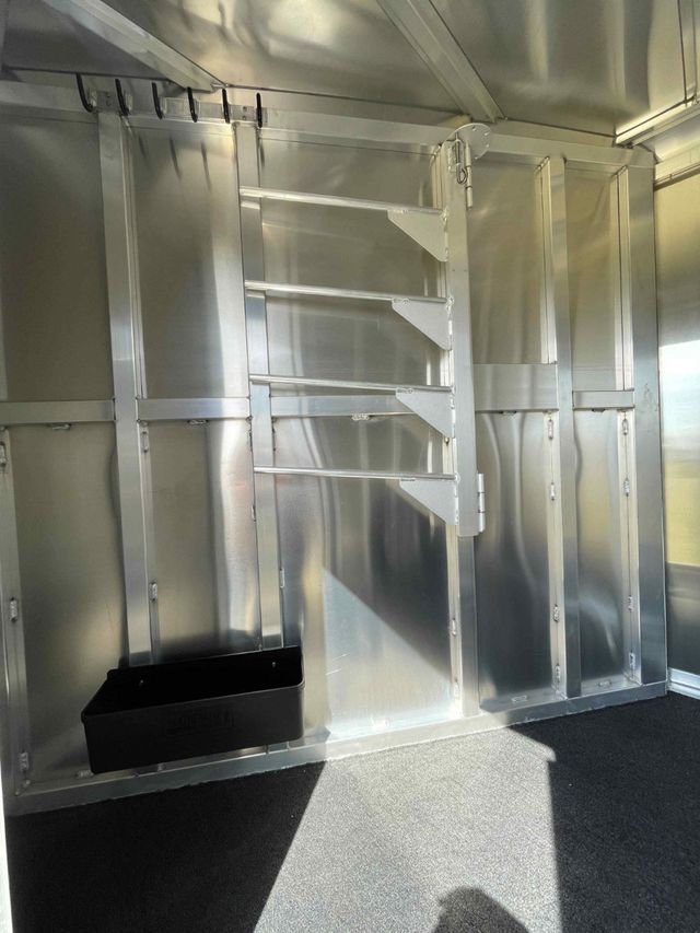 2026 Featherlite 3 Horse Slant Load 9400 Model  - 23002917 - 4