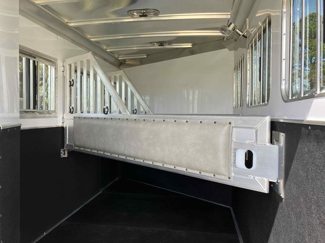 2026 Featherlite 3 Horse Slant Load 9400 Model  - 23002917 - 8