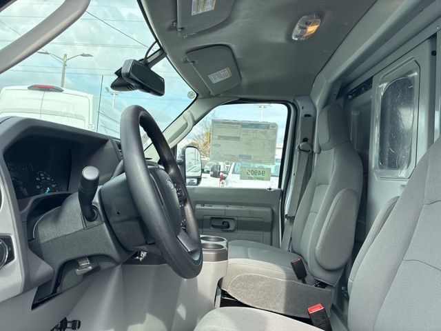 2026 Ford E-Series Cutaway Base - 22964497 - 24