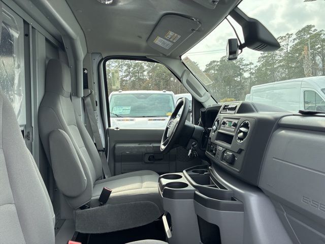 2026 Ford E-Series Cutaway Base - 22964497 - 25