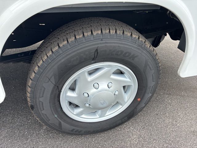 2026 Ford E-Series Cutaway Base - 22964522 - 11