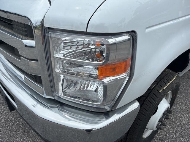 2026 Ford E-Series Cutaway Base - 22999825 - 8