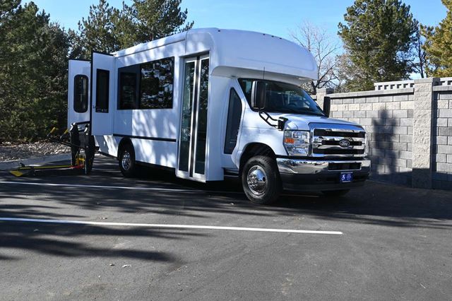 2026 Ford E-Series Cutaway E-450 SD TPSV Mobility Handicap Shuttle - 22983154 - 1