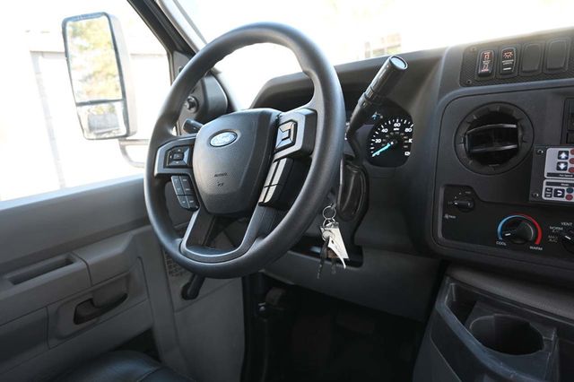 2026 Ford E-Series Cutaway E-450 SD TPSV Mobility Handicap Shuttle - 22983154 - 25