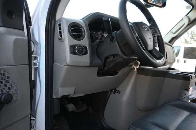2026 Ford E-Series Cutaway E-450 SD TPSV Mobility Handicap Shuttle - 22983154 - 27