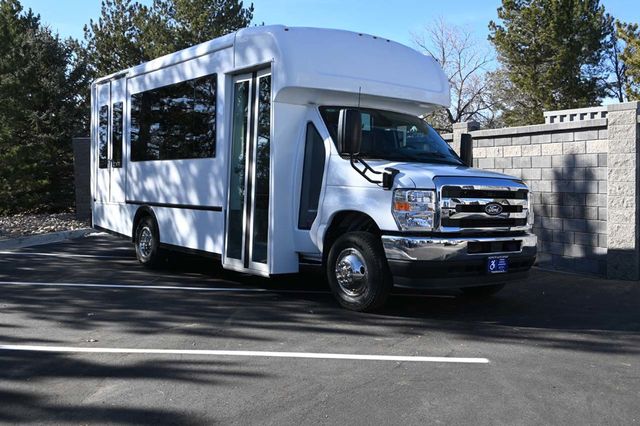 2026 Ford E-Series Cutaway E-450 SD TPSV Mobility Handicap Shuttle - 22983154 - 2